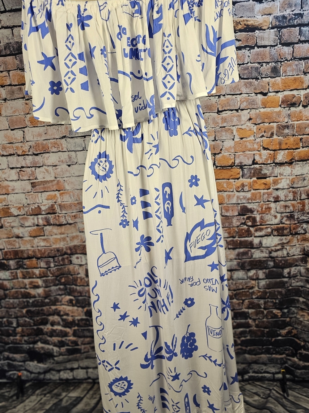 Label of Love Off Shoulder Maxi Dress Blue White Mediterranean Print Small NWT - Picture 3 of 8